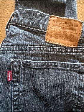 Levi's Women's Charcoal Grey Straight Leg Jeans with Leather Patch